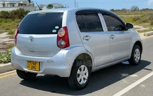 Toyota Passo 1.0 AWD 2010 Silver