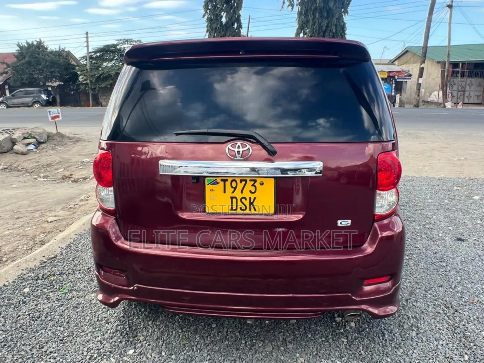 Toyota Rumion 1.5 FWD 2021 Maroon