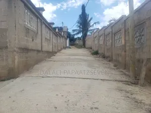 Eneo Lenye Ukubwa Wa SQMT 800 Linauzwa Lipo Goba Center (Sada Kalawe)