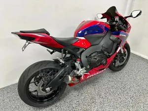 Honda CBR 2024 Red
