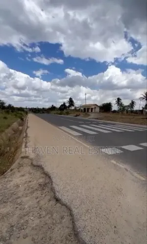 8 Acres Industrial Plot Inauzwa Kibaha Pangani Road
