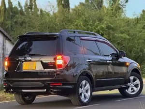 Subaru Forester 2010 Black