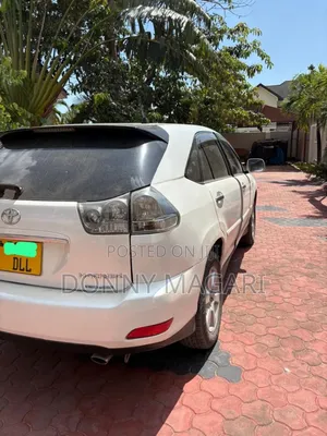 Toyota Harrier 2005 White