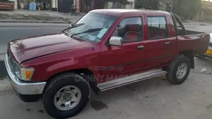 Toyota Hilux 2018 Red
