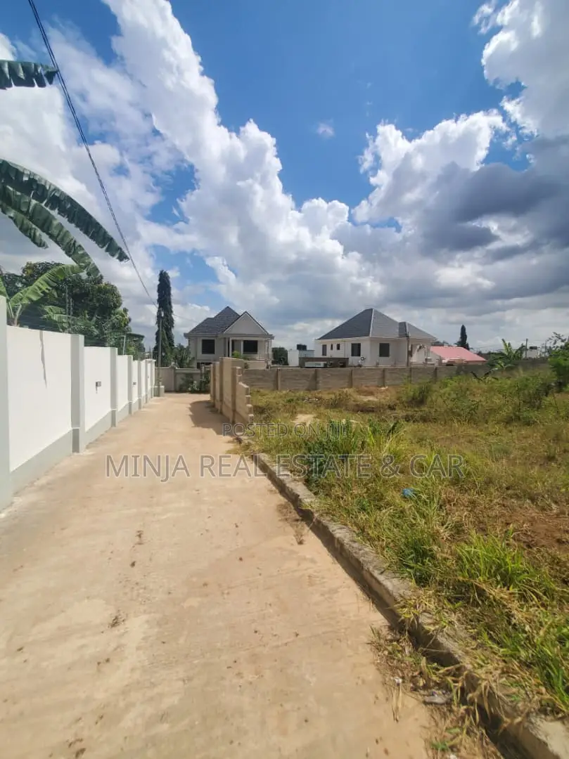 Plot for Sale Madale Uzunguni