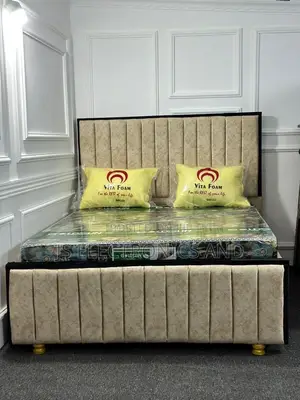 Bedsofa Ya Kisasa 5/6 Kitanda Cha Kisasa Kigumu (Kitanda Pekeyake Tu.)