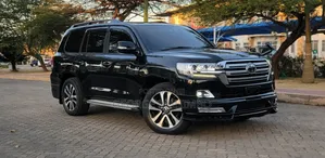 Toyota Land Cruiser 4.6 V8 AX 2016 Black