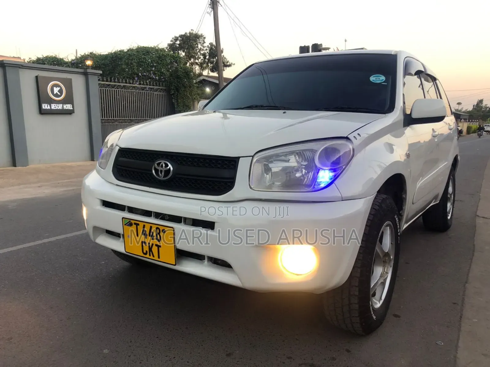 Toyota RAV4 2002 White