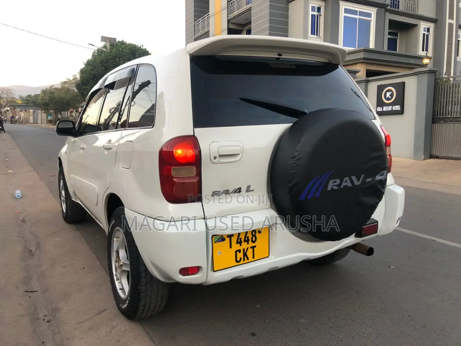 Toyota RAV4 2002 White