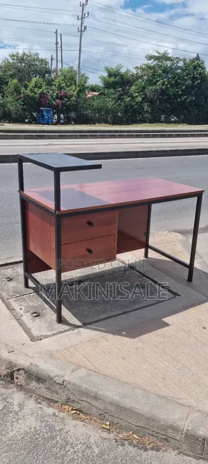 Office Table Nzuri Sana