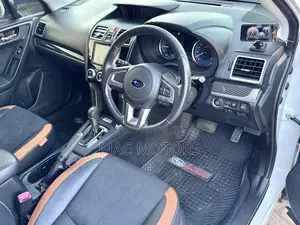 Subaru Forester 2017 White