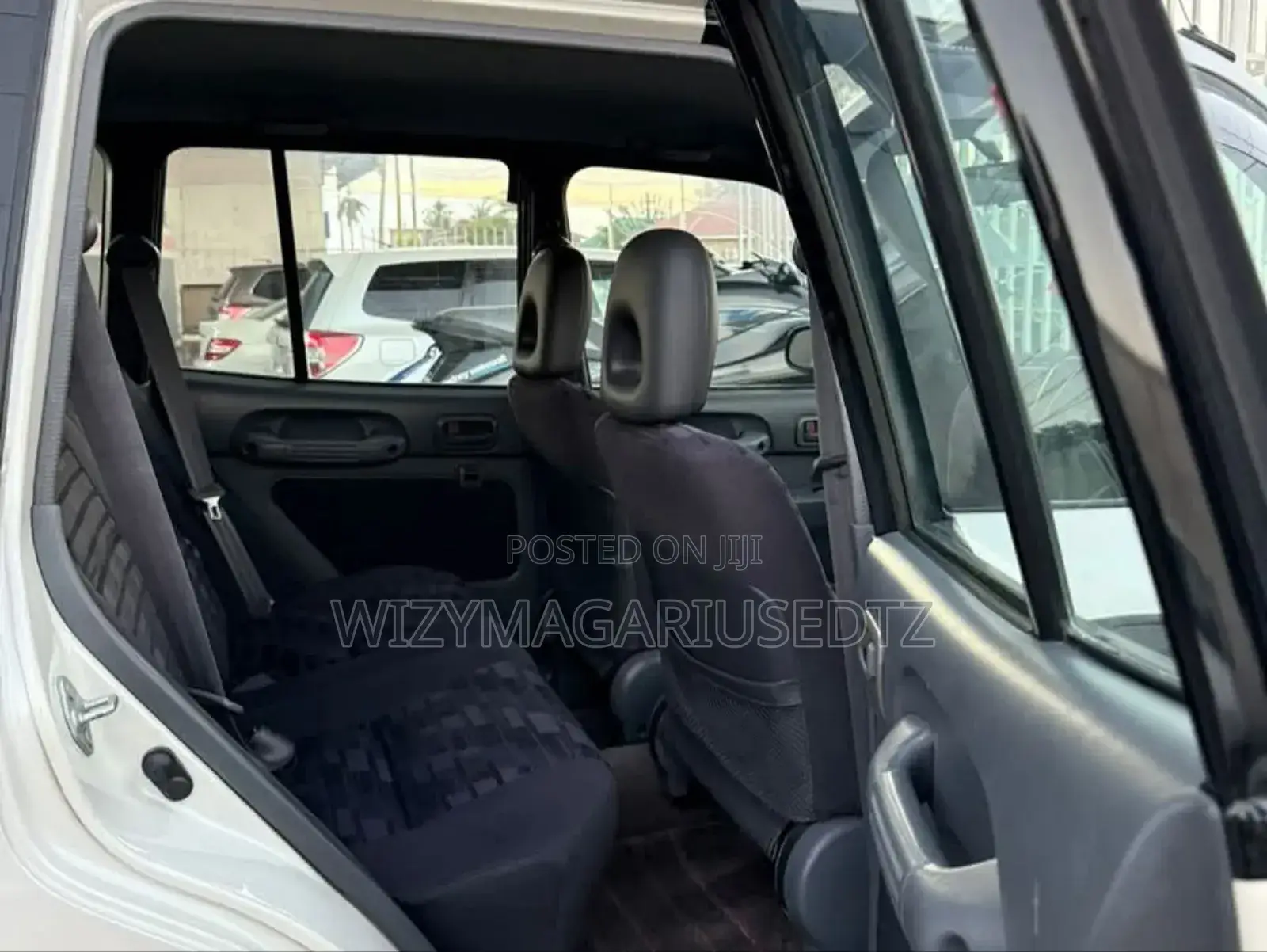 Toyota RAV4 1997 White