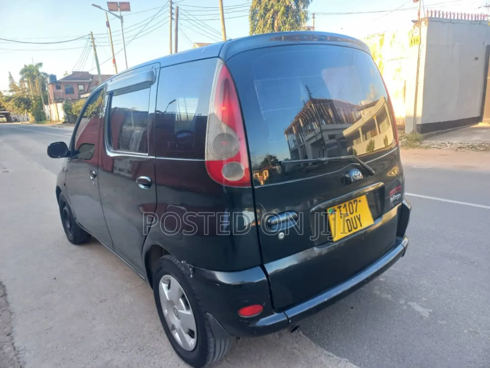 Toyota Fun Cargo 2003 Black