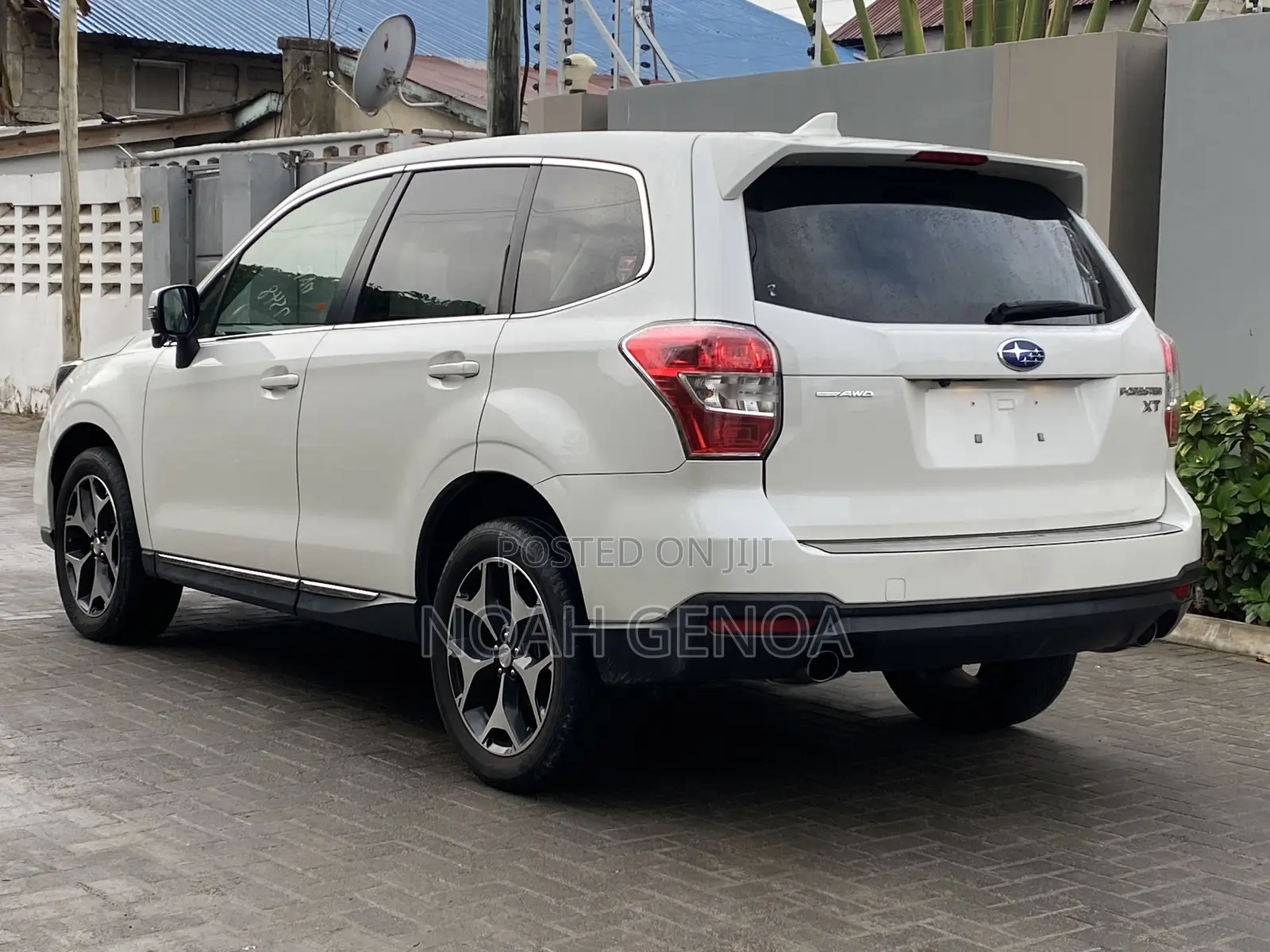 Subaru Forester 2.0XT Premium 4dr SUV AWD (2.0L 4cyl Turbo CVT) 2015 White