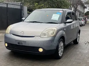 Mazda Verisa 2005 Silver