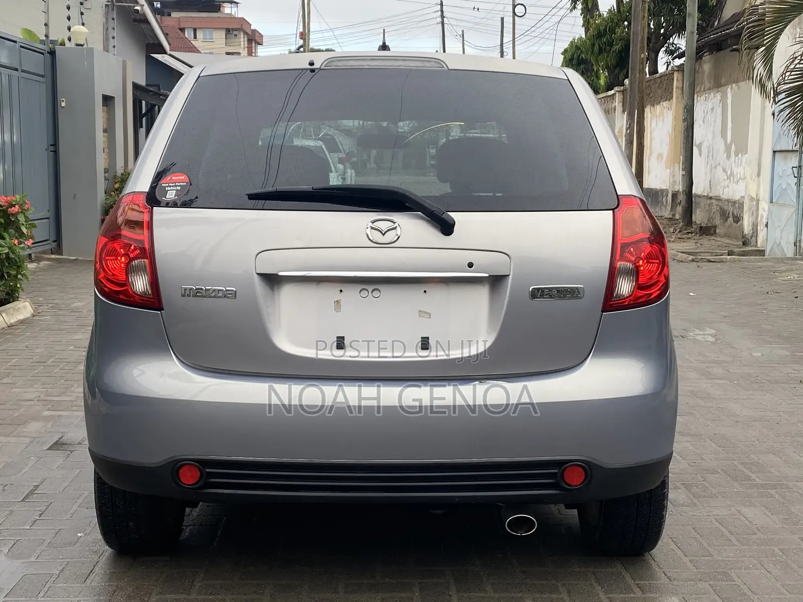 Mazda Verisa 2005 Silver