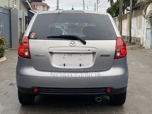 Mazda Verisa 2005 Silver