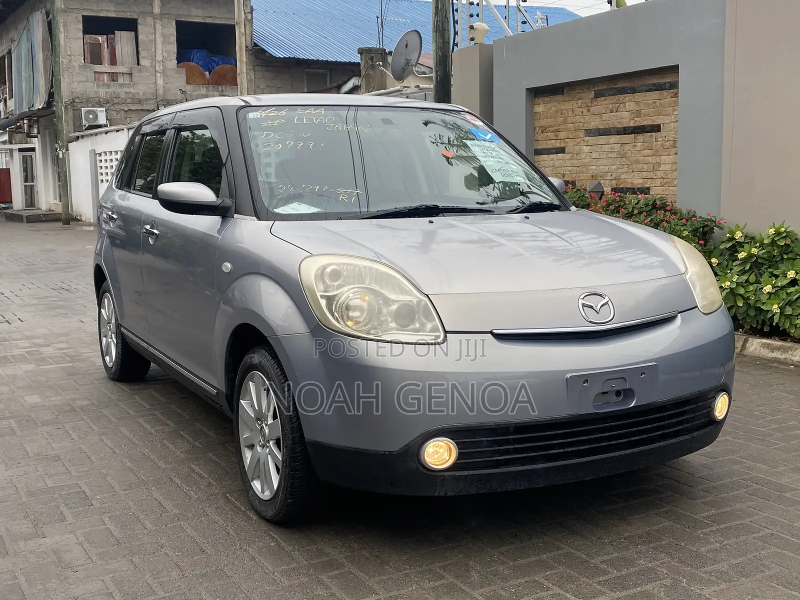 Mazda Verisa 2005 Silver