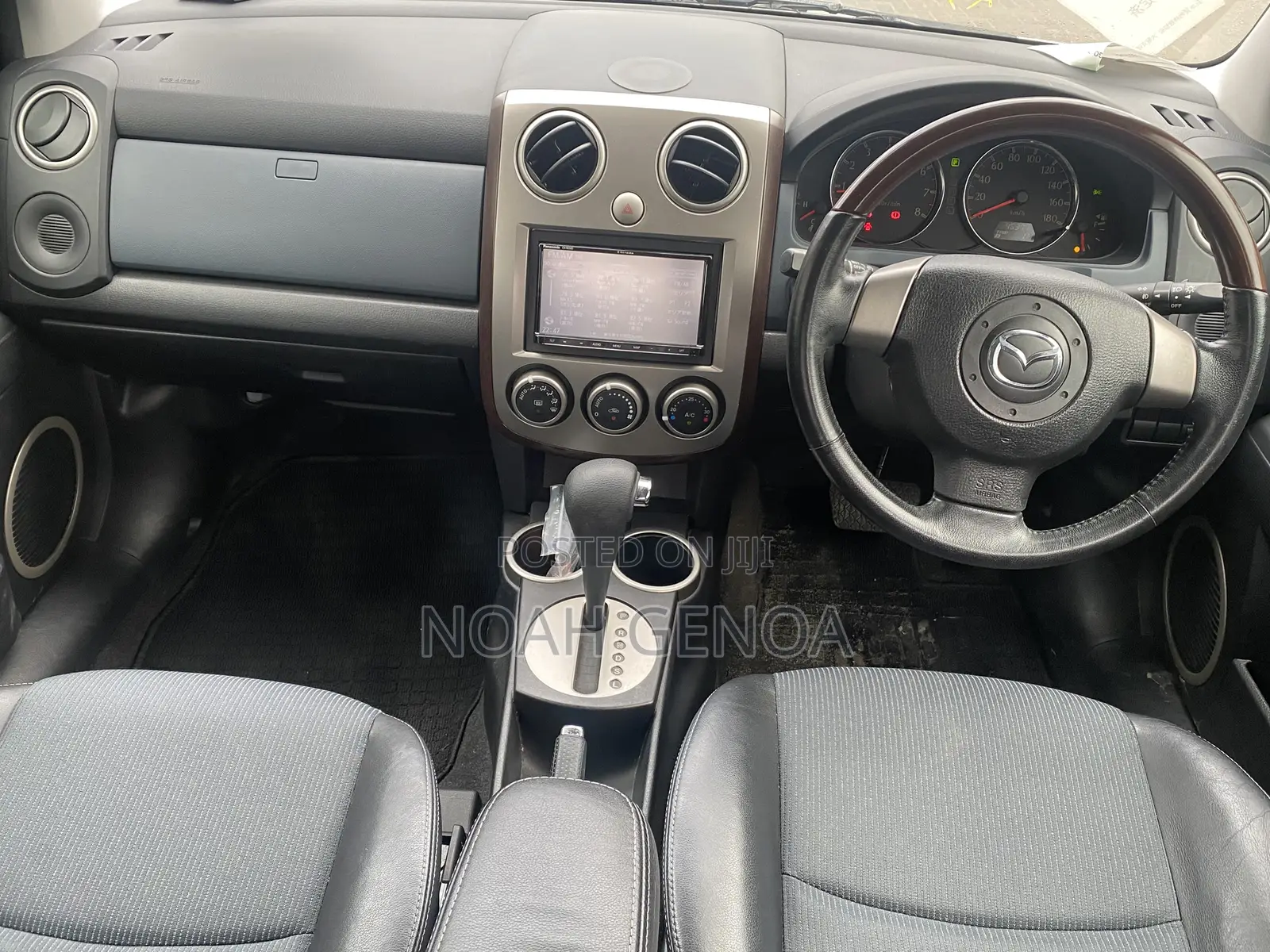 Mazda Verisa 2005 Silver
