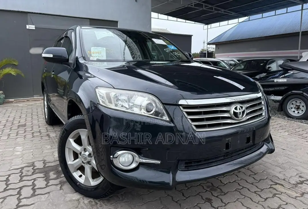 Toyota Vanguard 2010 Black