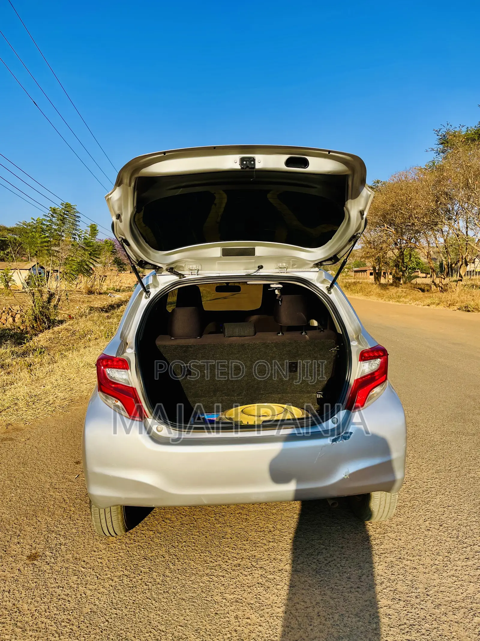 Toyota Vitz 2013 Silver