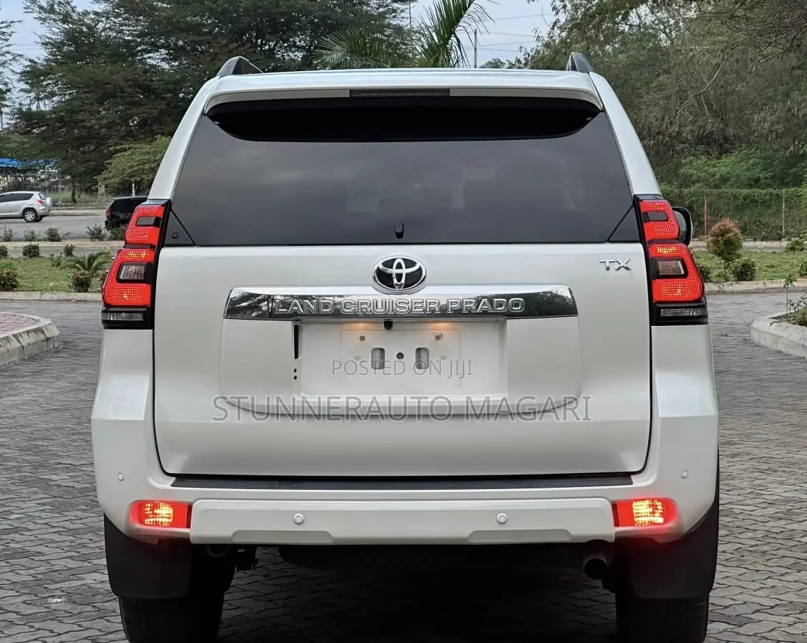 Toyota Land Cruiser Prado 2022 Pearl