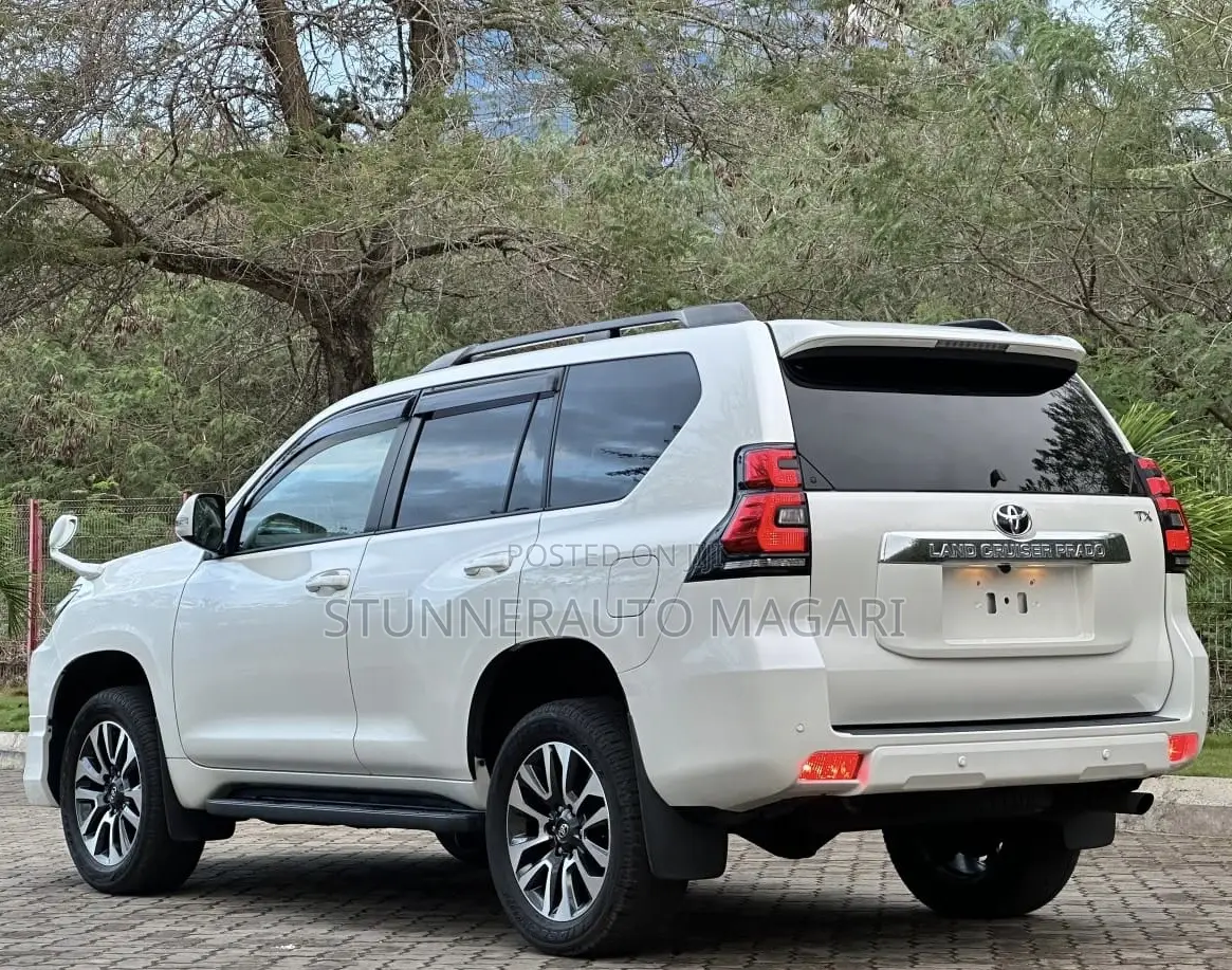 Toyota Land Cruiser Prado 2022 Pearl