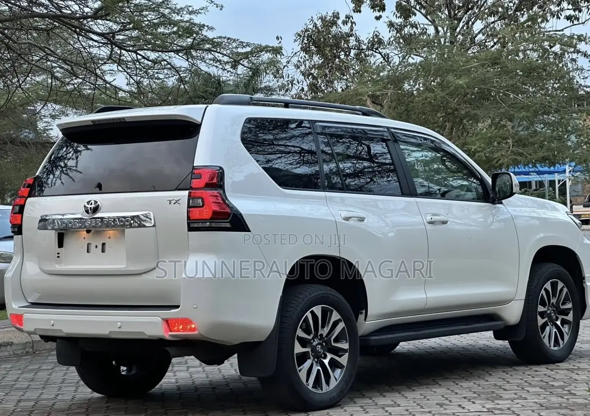 Toyota Land Cruiser Prado 2022 Pearl
