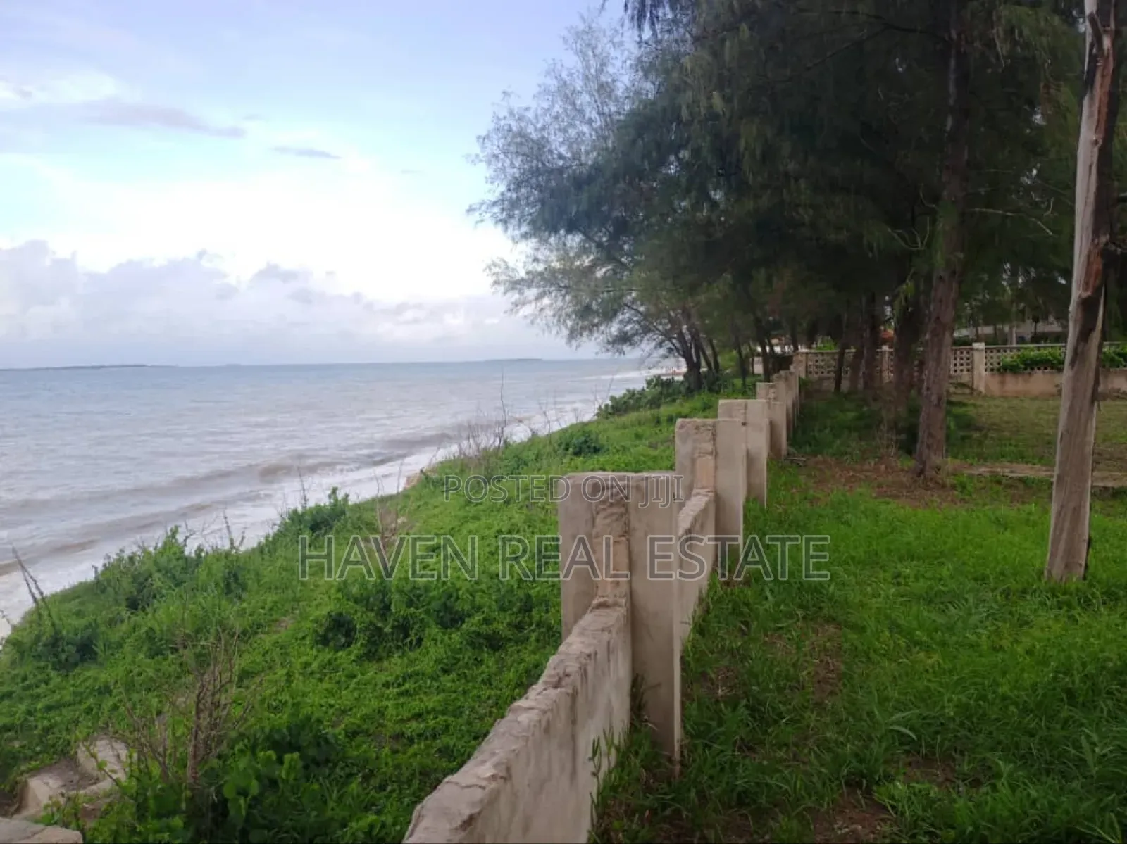 20bdrm House in Kunduchi for sale