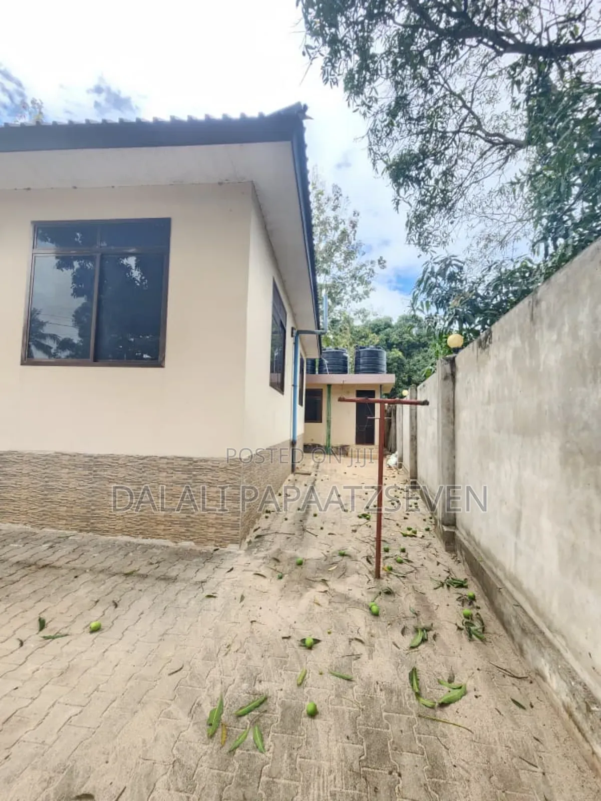 2bdrm Apartment in Dalalipapaatzseven, Bunju for rent