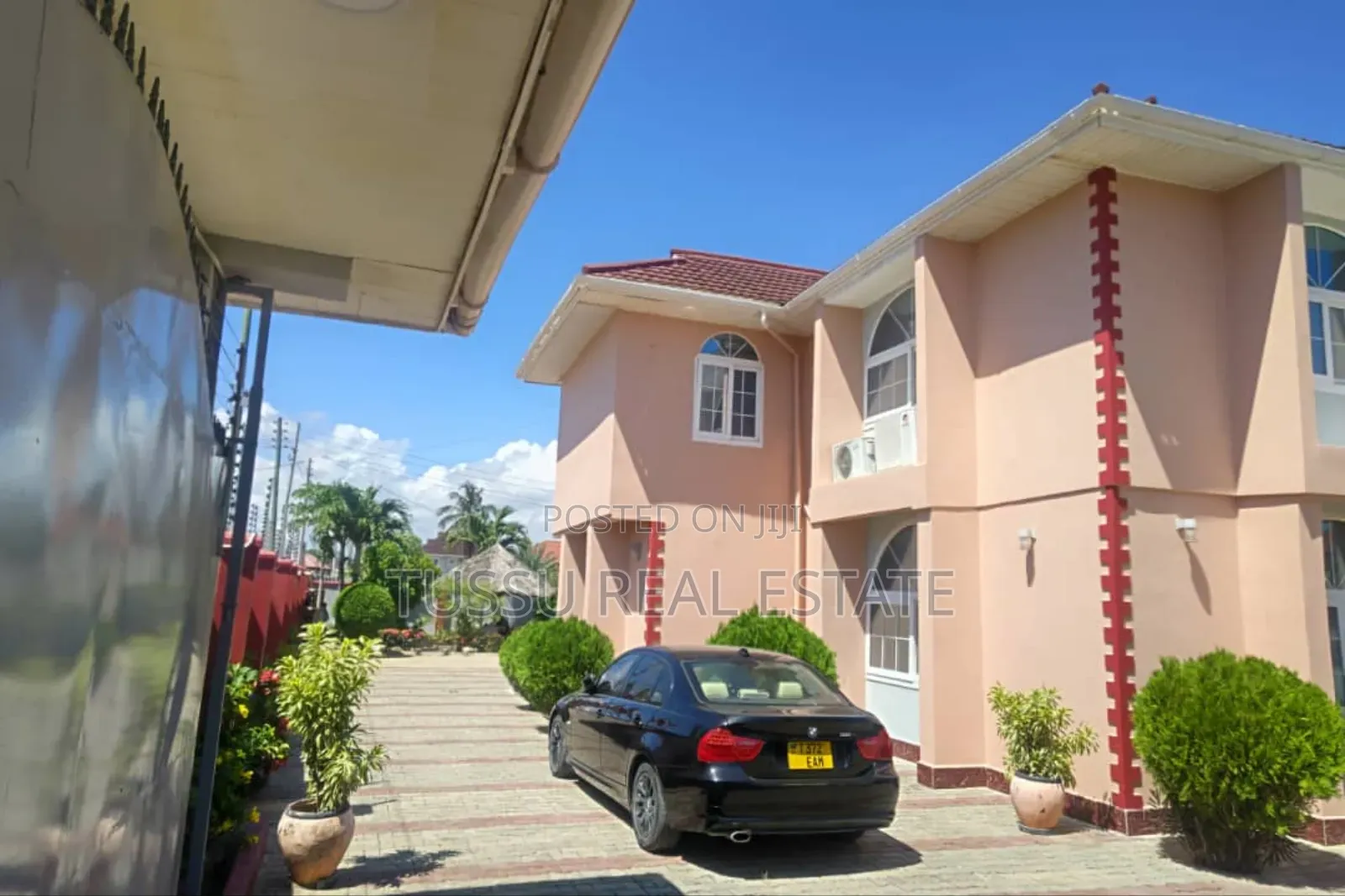 5bdrm House in Mbezibeach Kwa Zena, Kinondoni for sale