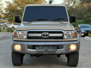Toyota Land Cruiser 2022 Beige