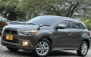 Mitsubishi RVR 2010 Brown