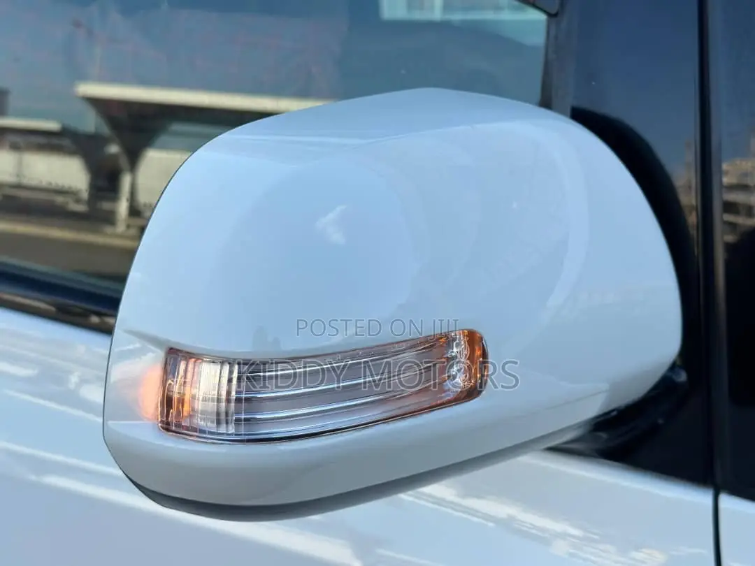 Toyota Alphard 2009 White