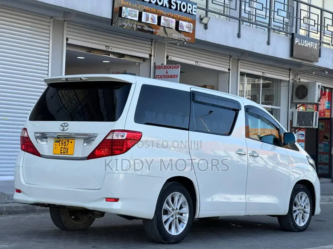 Toyota Alphard 2009 White