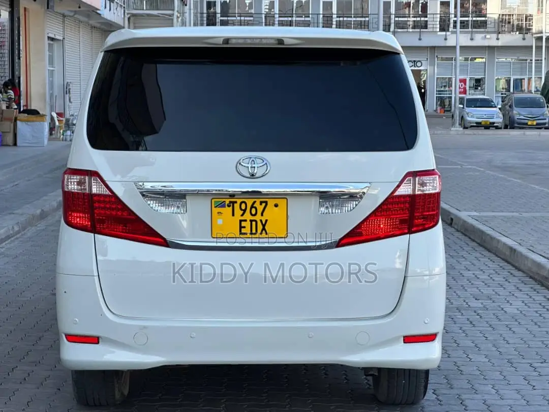Toyota Alphard 2009 White