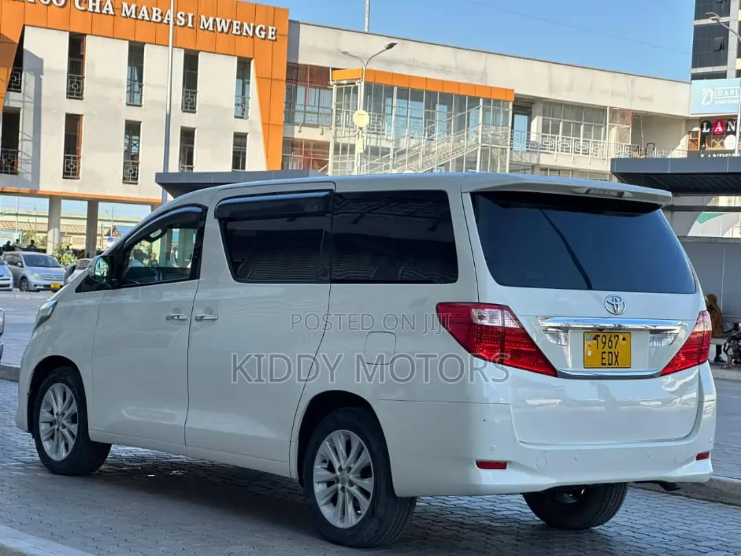 Toyota Alphard 2009 White