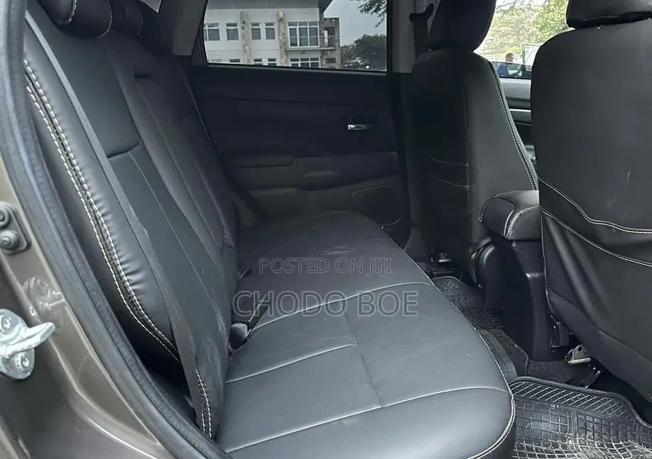 Mitsubishi RVR 2010 Brown