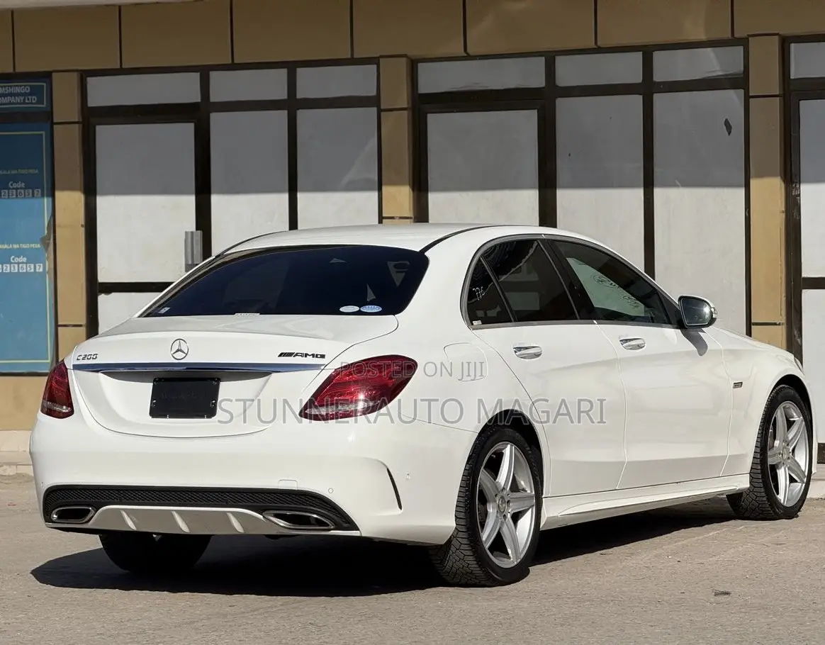 Mercedes-Benz C200 2015 White