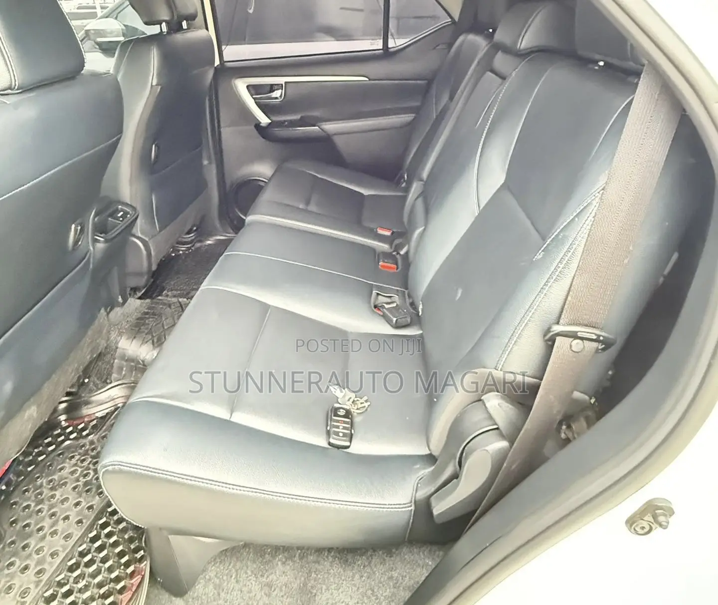 Toyota Fortuner 2023 White