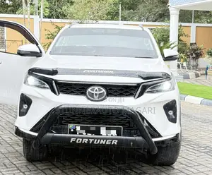 Toyota Fortuner 2023 White