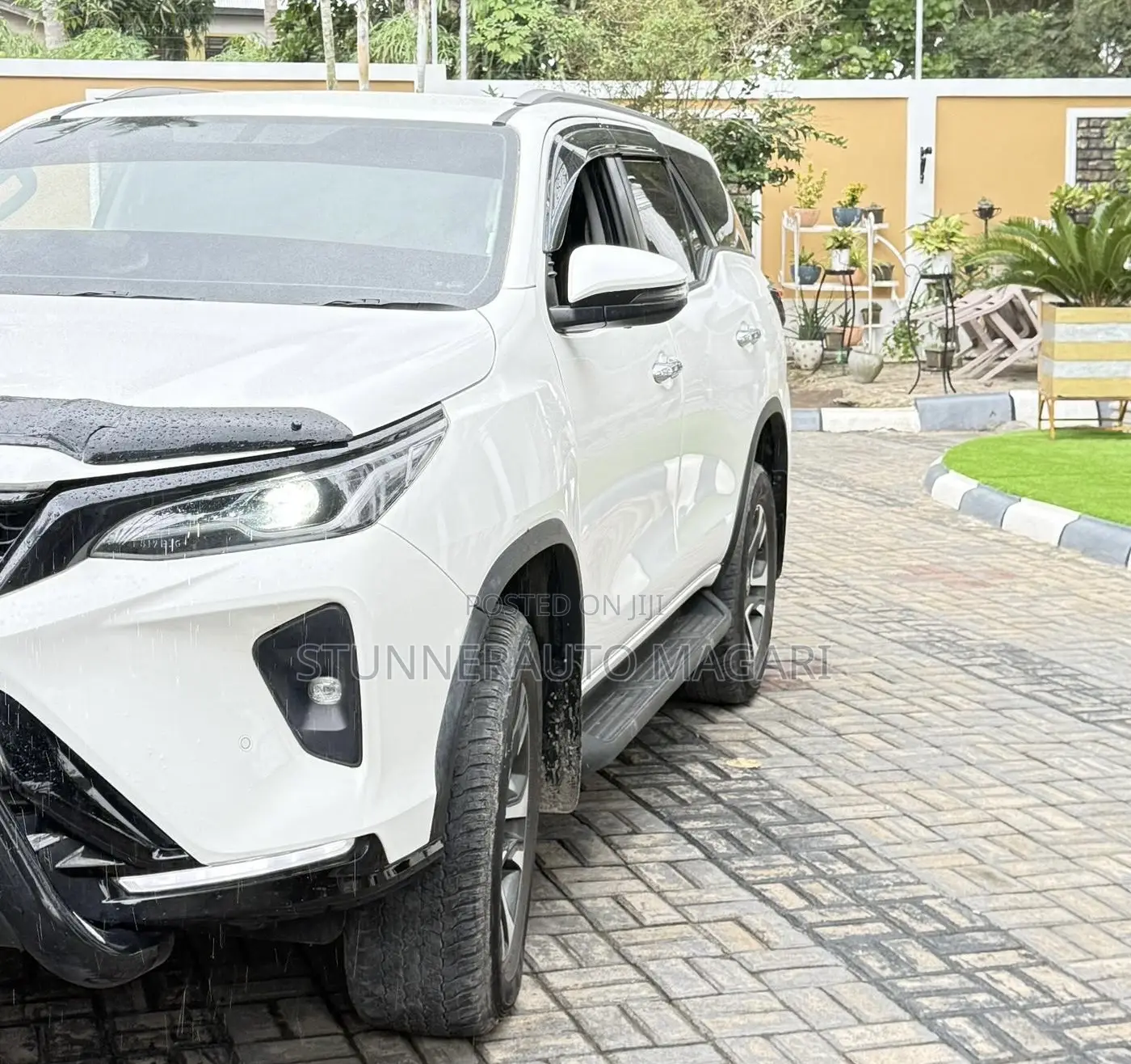 Toyota Fortuner 2023 White
