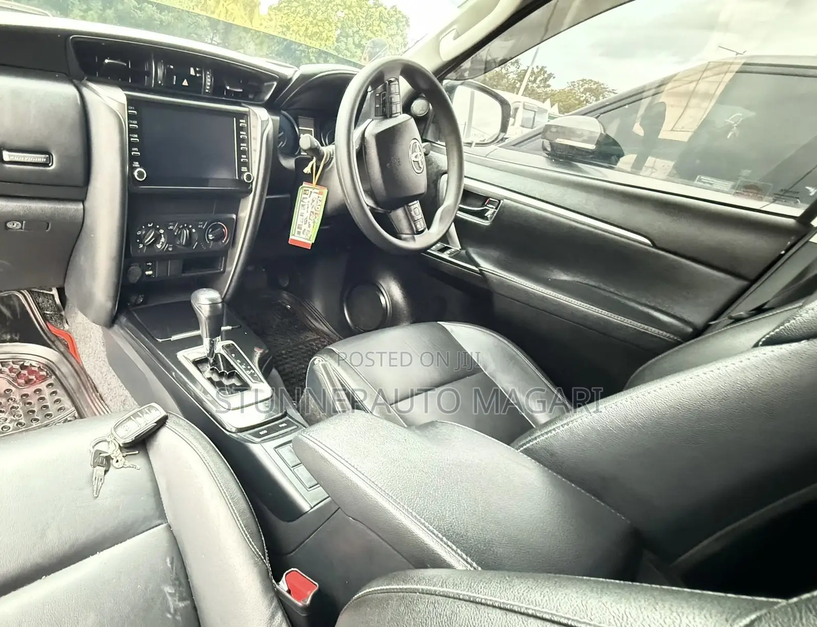 Toyota Fortuner 2023 White