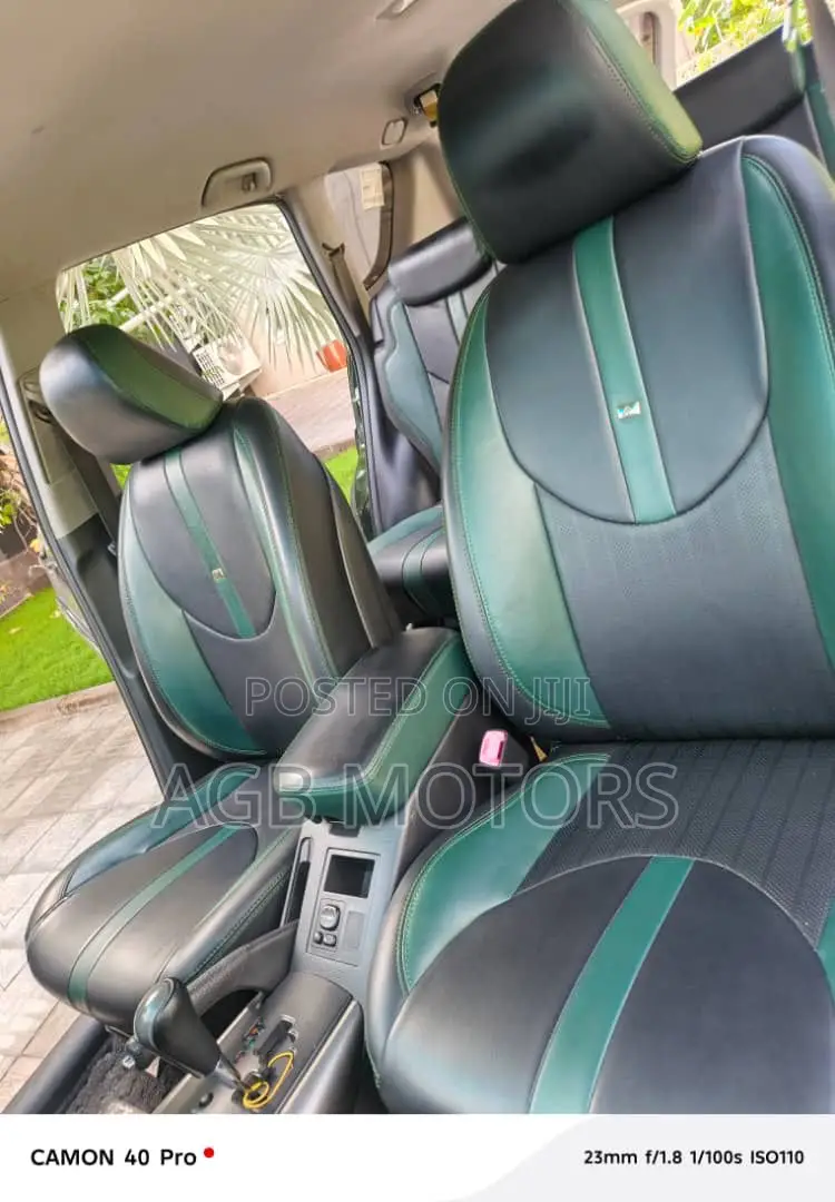 Toyota Vanguard 2010 Green