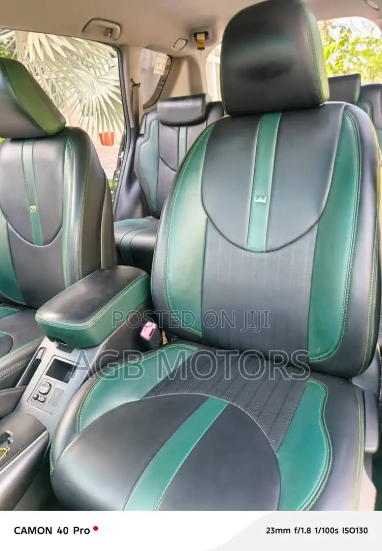 Toyota Vanguard 2010 Green