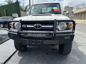 Toyota Land Cruiser 2012 White