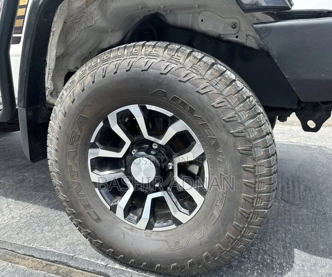 Toyota Land Cruiser 2012 White