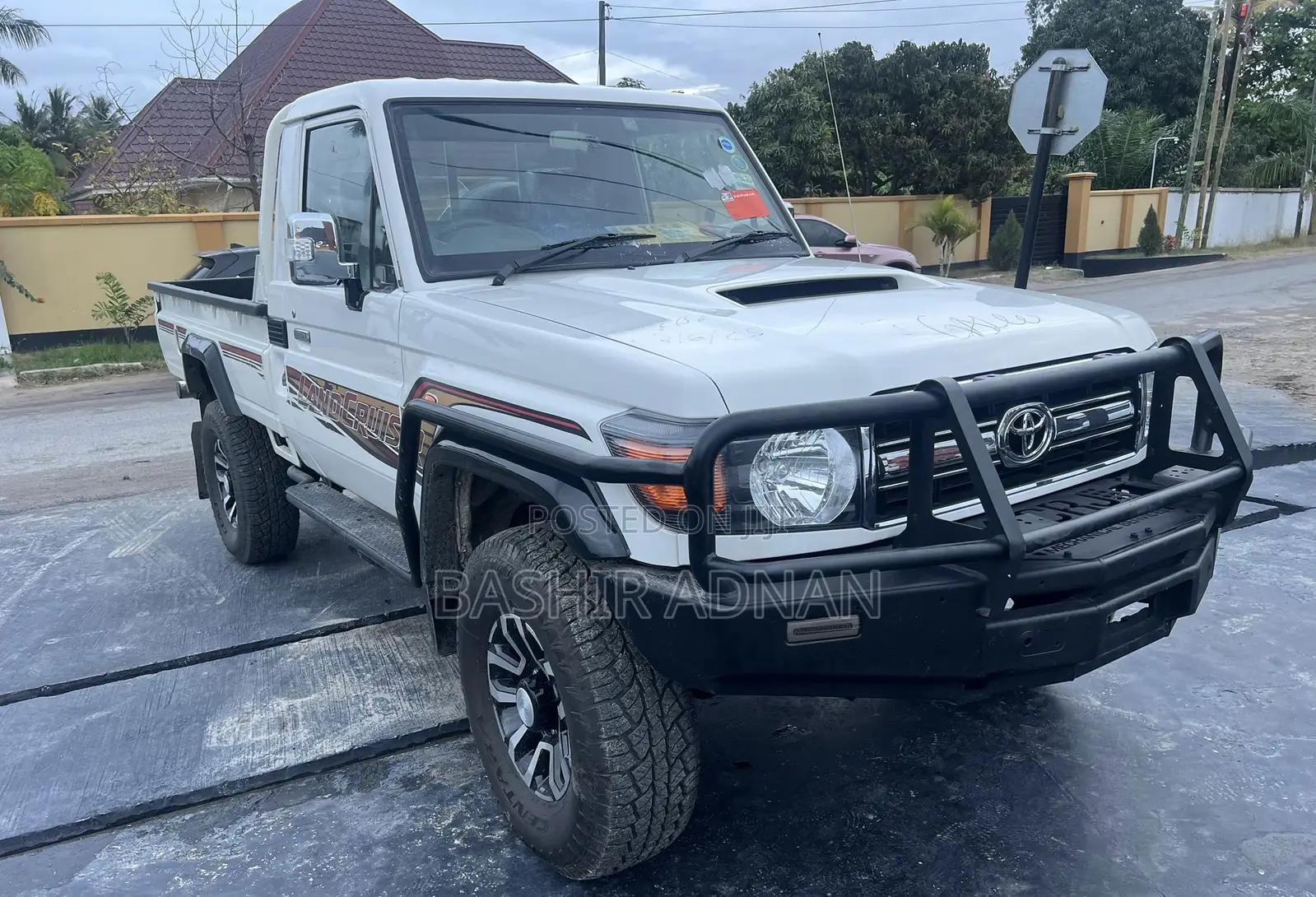 Toyota Land Cruiser 2012 White