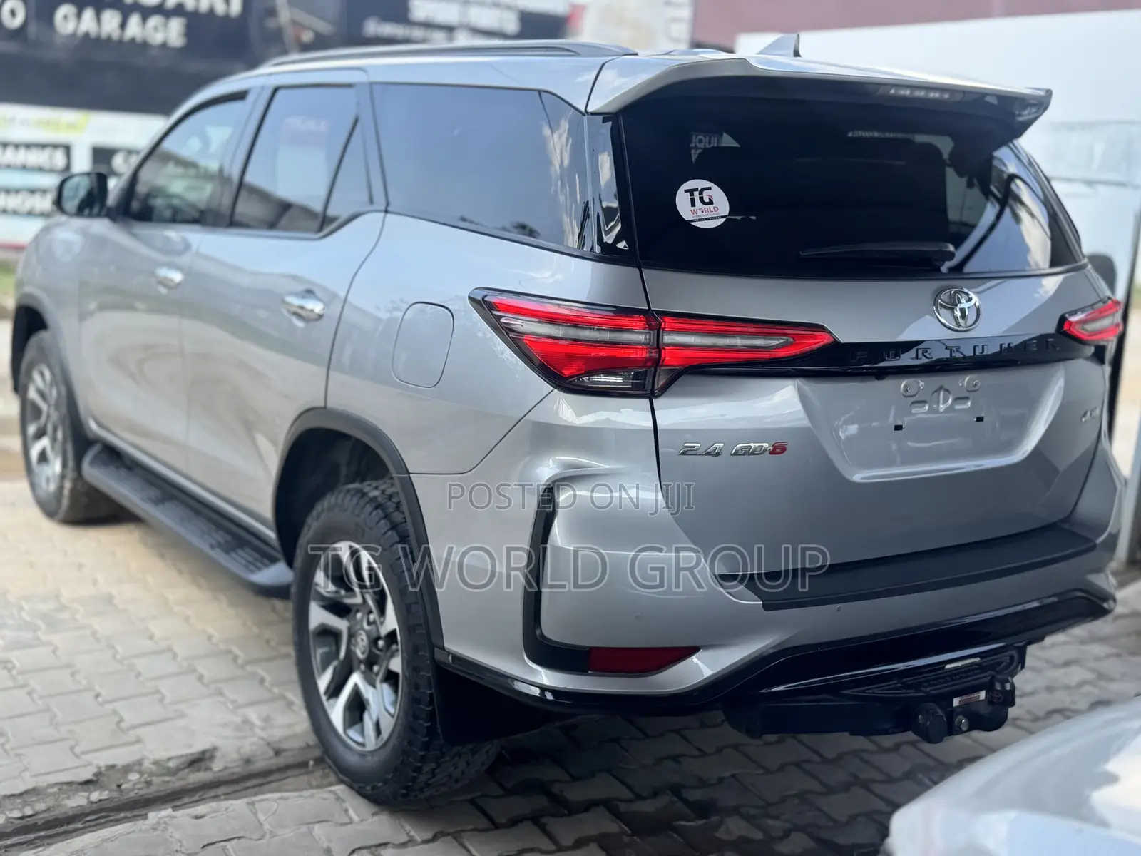Toyota Fortuner 2.4 D AWD 2023 Silver