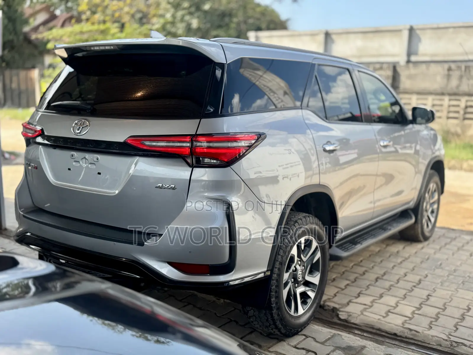 Toyota Fortuner 2.4 D AWD 2023 Silver